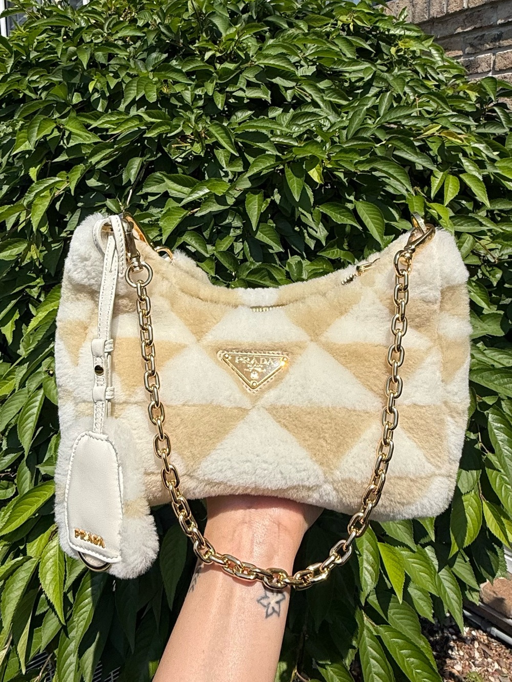 Prada Re-Edition Shearling Shoulder Bag – Cream & Beige - RARE - NWT 🤍✨